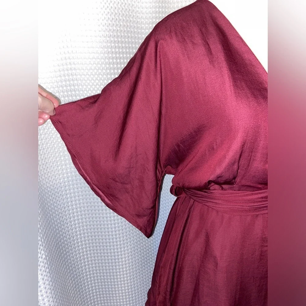 BLUSH burgundy Deep V‎ neckline romper dress size medium - Picture 4 of 16